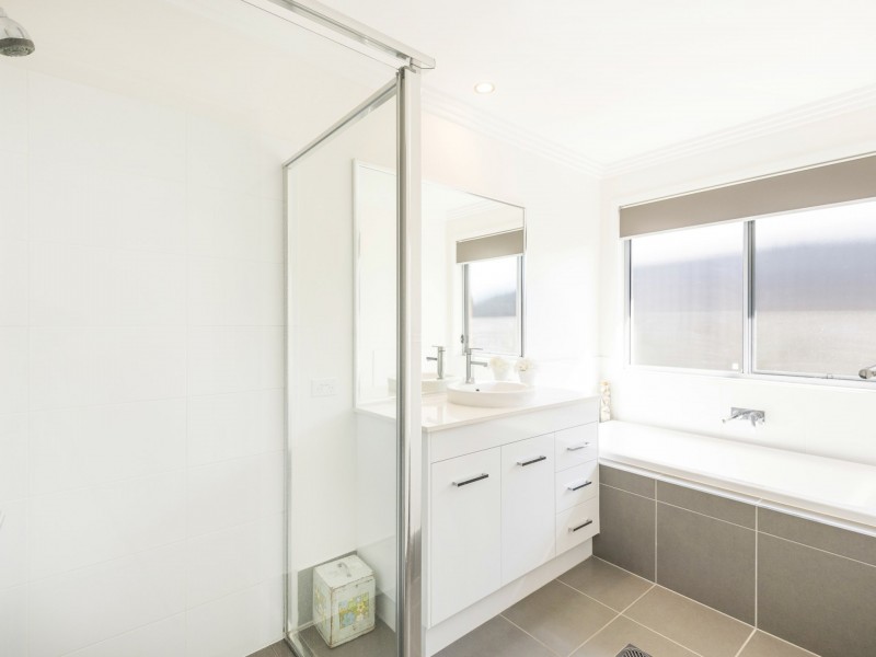 9 Murrogun Place, Wollongbar NSW 2477