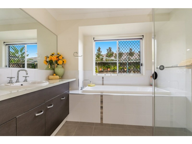 18 Clovelly Place, Wollongbar NSW 2477