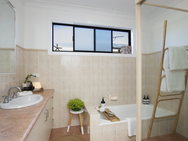 2 Opaki Place, Wollongbar NSW 2477