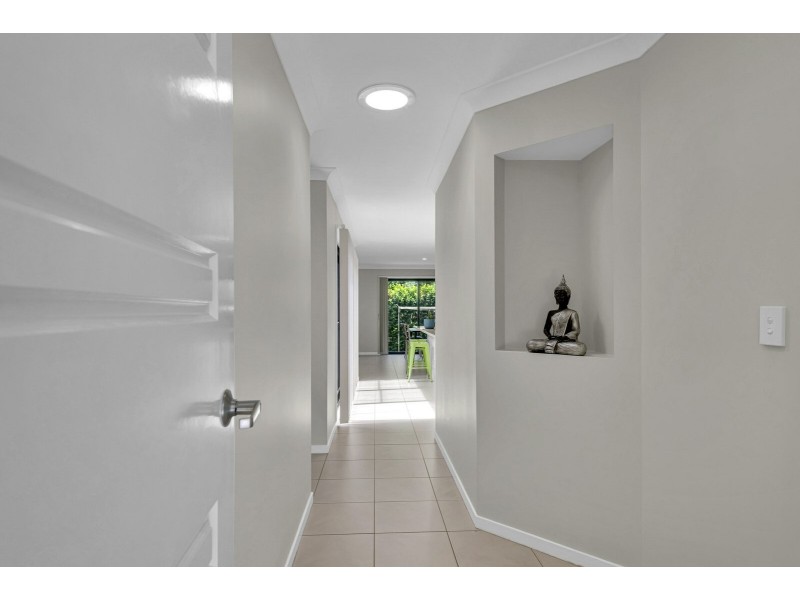 2/30a Smiths Lane, Wollongbar NSW 2477