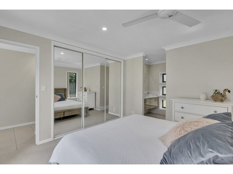 2/30a Smiths Lane, Wollongbar NSW 2477