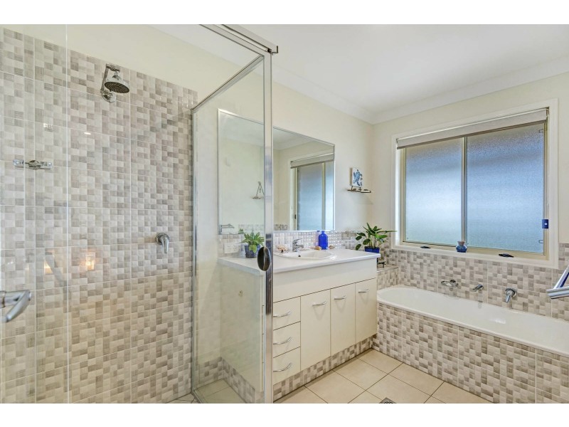8 Selkirk Place, Wollongbar NSW 2477