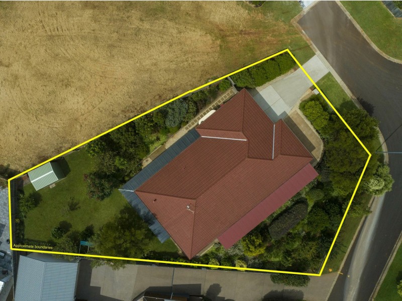 8 Selkirk Place, Wollongbar NSW 2477