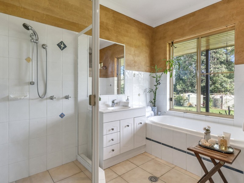 11 Kamala Place, Tintenbar NSW 2478