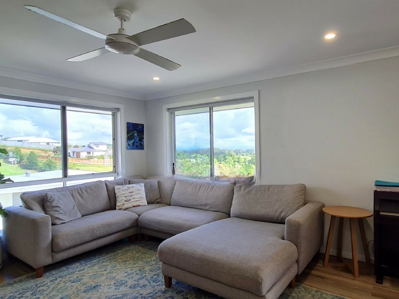 Unit 1/8 Taunton Place, Wollongbar NSW 2477