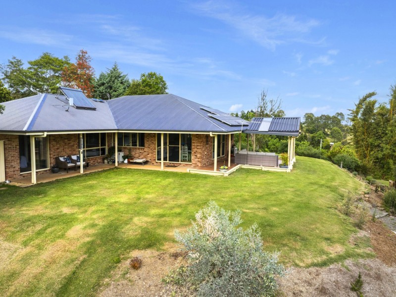 10 Carabeen Place, Mcleans Ridges NSW 2480