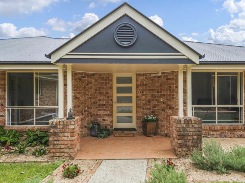 10 Carabeen Place, Mcleans Ridges NSW 2480