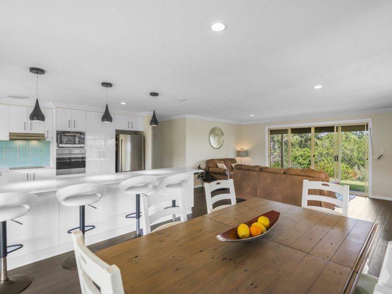 10 Carabeen Place, Mcleans Ridges NSW 2480