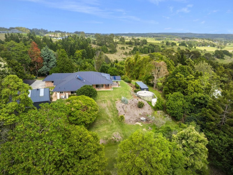 10 Carabeen Place, Mcleans Ridges NSW 2480