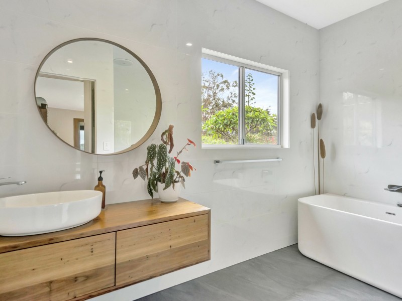 219 Henson Road, Wyrallah NSW 2480