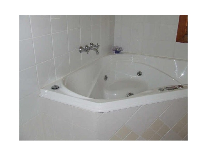 8 Commercial Road, Alstonville NSW 2477