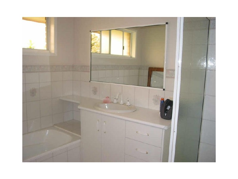 33 Cerreto Circuit, Wollongbar NSW 2477