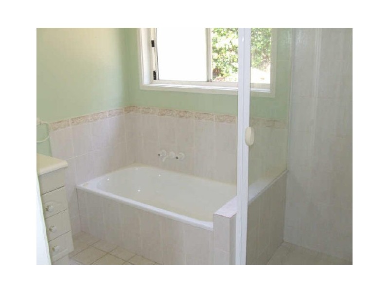 44 Whispering Valley Drive, Richmond Hill NSW 2480