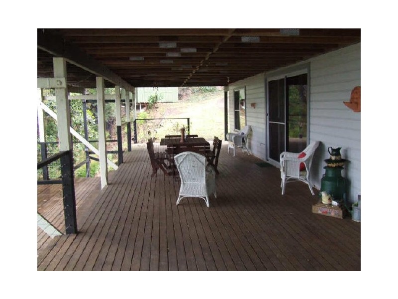 18 Towalbyn Place, Uralba NSW 2477