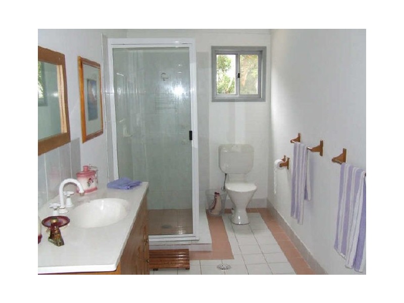 18 Towalbyn Place, Uralba NSW 2477