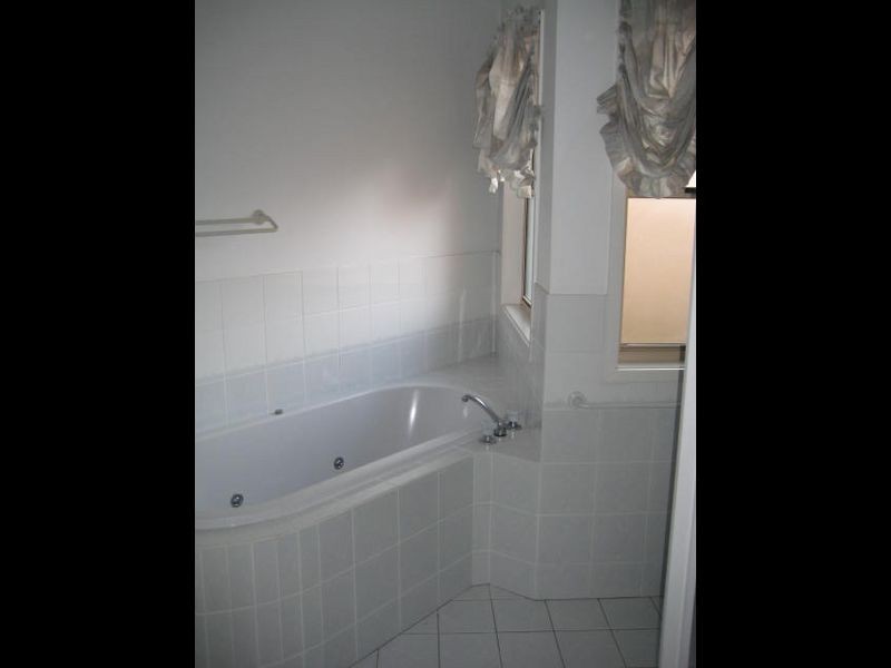 5 Valley Drive, Alstonville NSW 2477