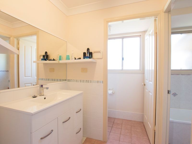 2/23b Midway Avenue, Wollongbar NSW 2477