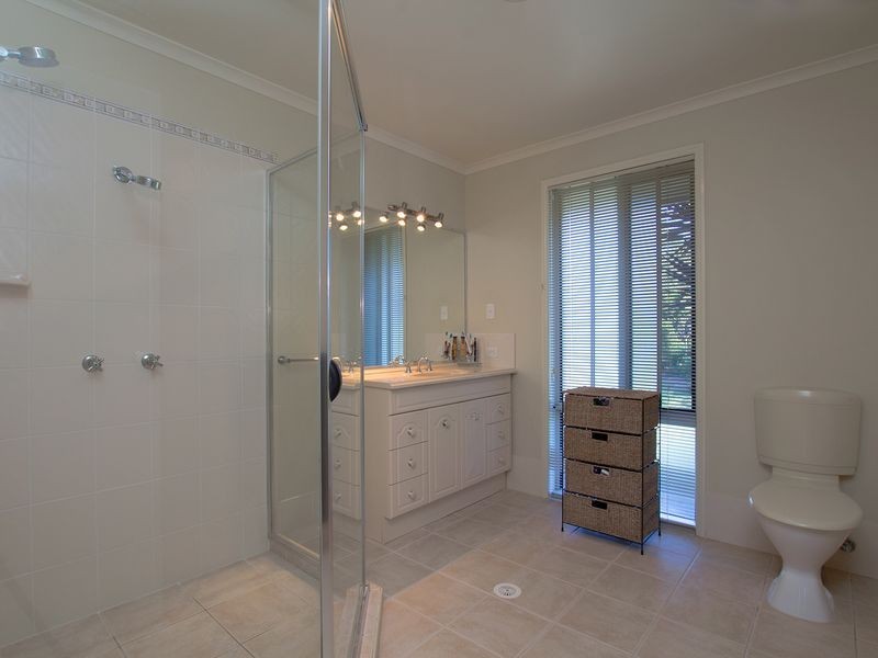 48 Whispering Valley Drive, Richmond Hill NSW 2480