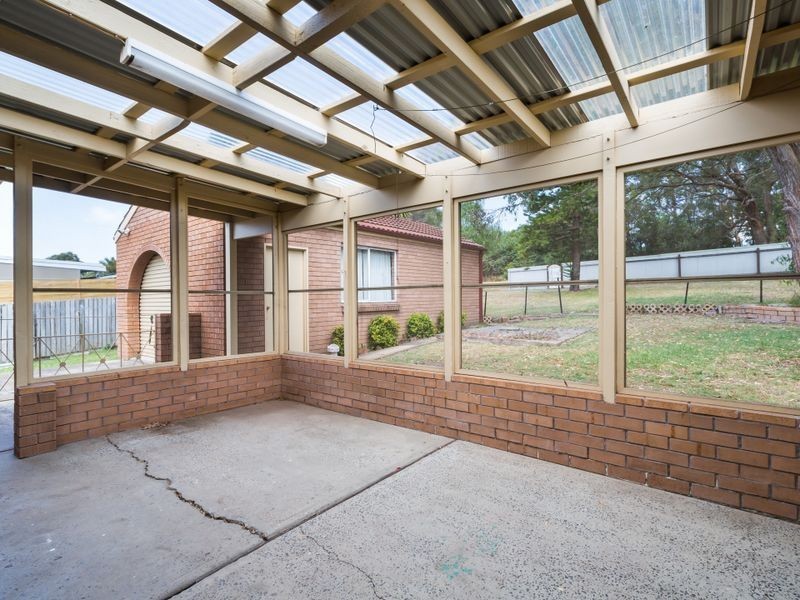 126 Lake Entrance Rd, Oak Flats NSW 2529