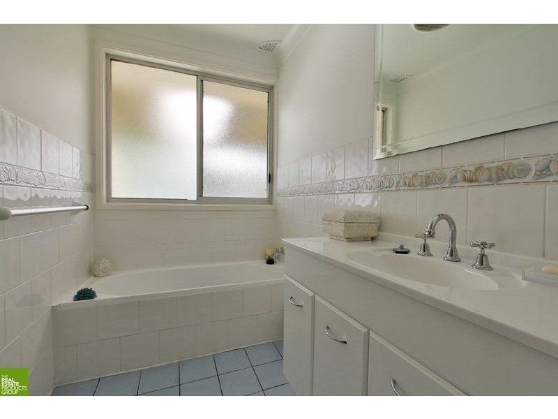 42 Nehme Avenue, Albion Park Rail NSW 2527