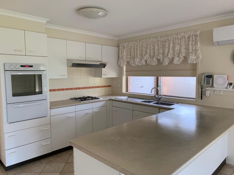 12 Boonerah Street, Albion Park Rail NSW 2527