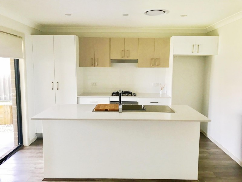 4 Meander Drive, Calderwood NSW 2527