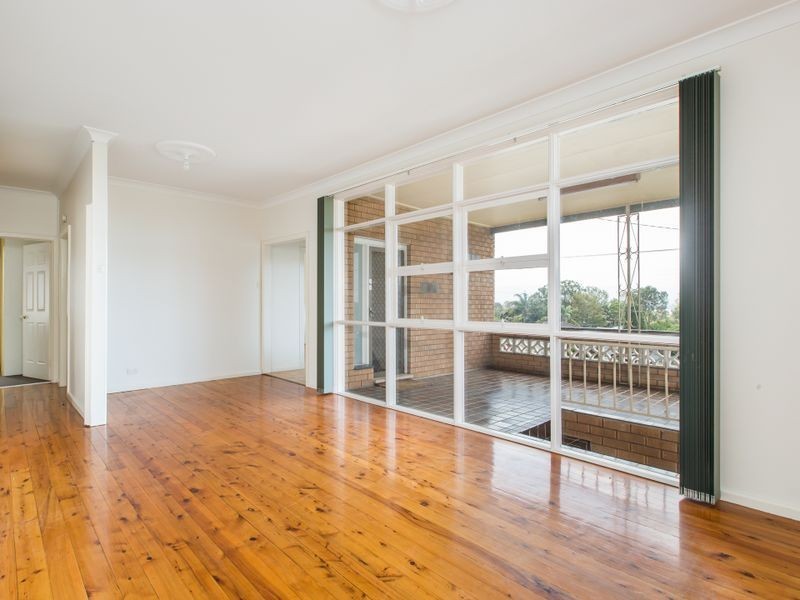 126 Lake Entrance Rd, Oak Flats NSW 2529