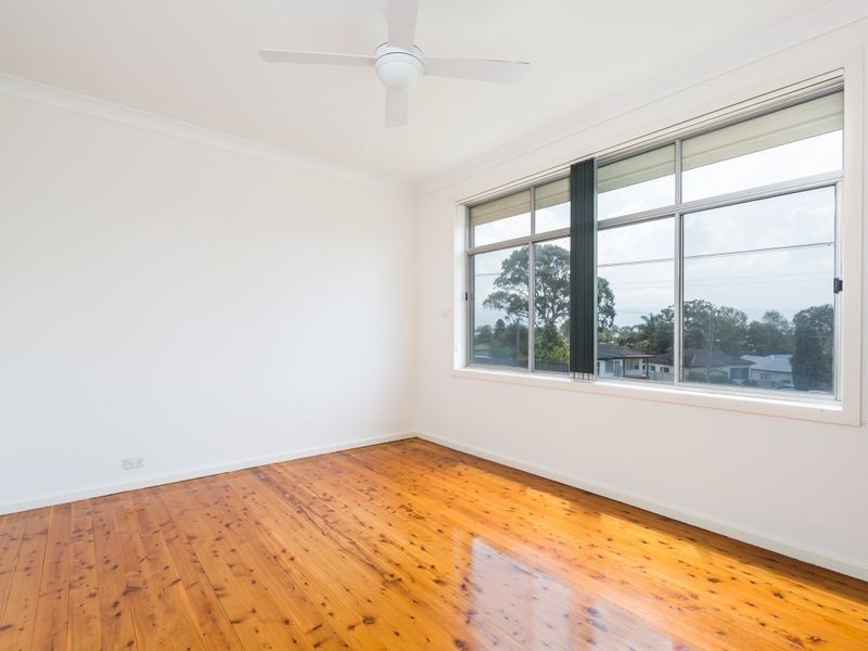 126 Lake Entrance Rd, Oak Flats NSW 2529