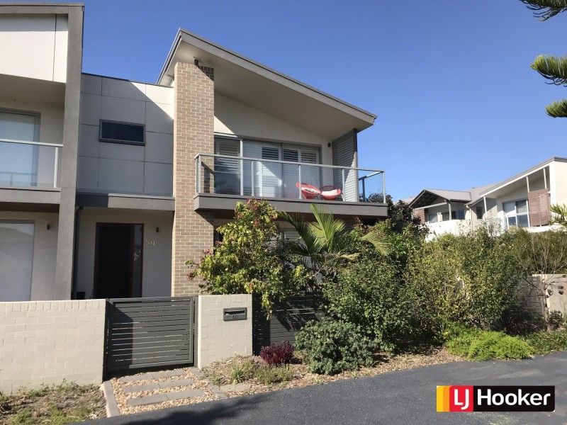 50 Cove Boulevard, Shell Cove NSW 2529
