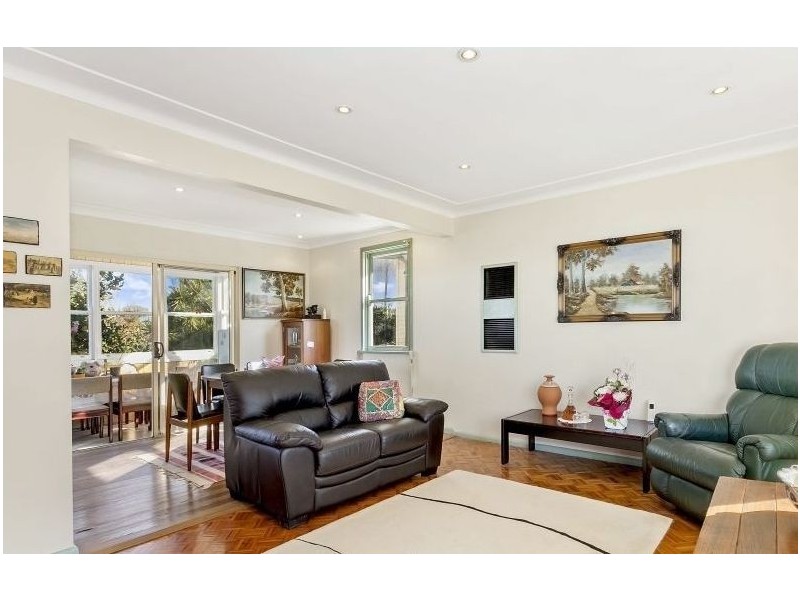 1 Hill St, Warilla NSW 2528