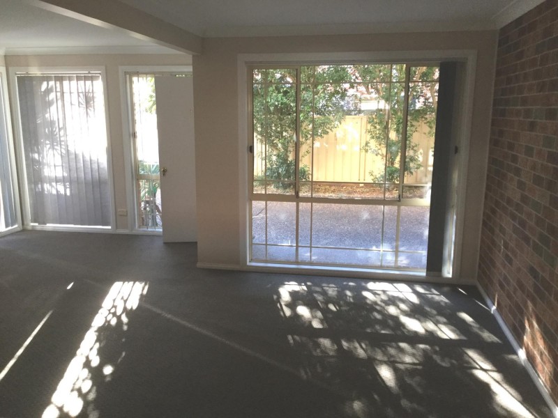 2/44 Bateman Avenue, Albion Park Rail NSW 2527