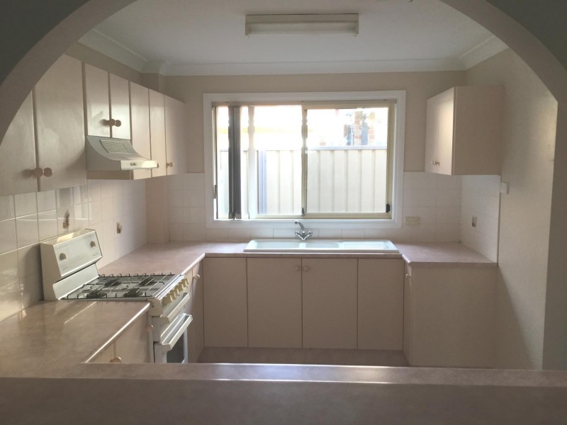 2/44 Bateman Avenue, Albion Park Rail NSW 2527