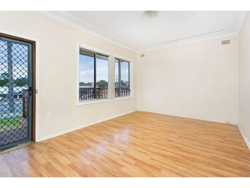 240 Princes Highway, Albion Park Rail NSW 2527