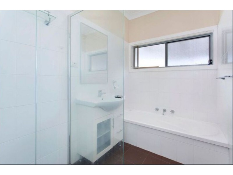 240 Princes Highway, Albion Park Rail NSW 2527