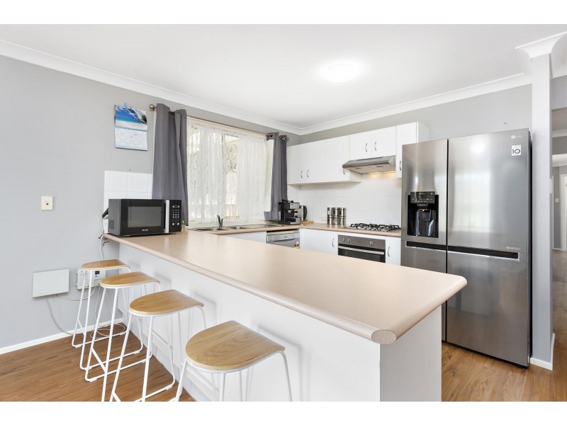 9 Selwyn Grove, Horsley NSW 2530