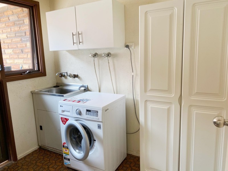 15 Tallowood St, Albion Park NSW 2527