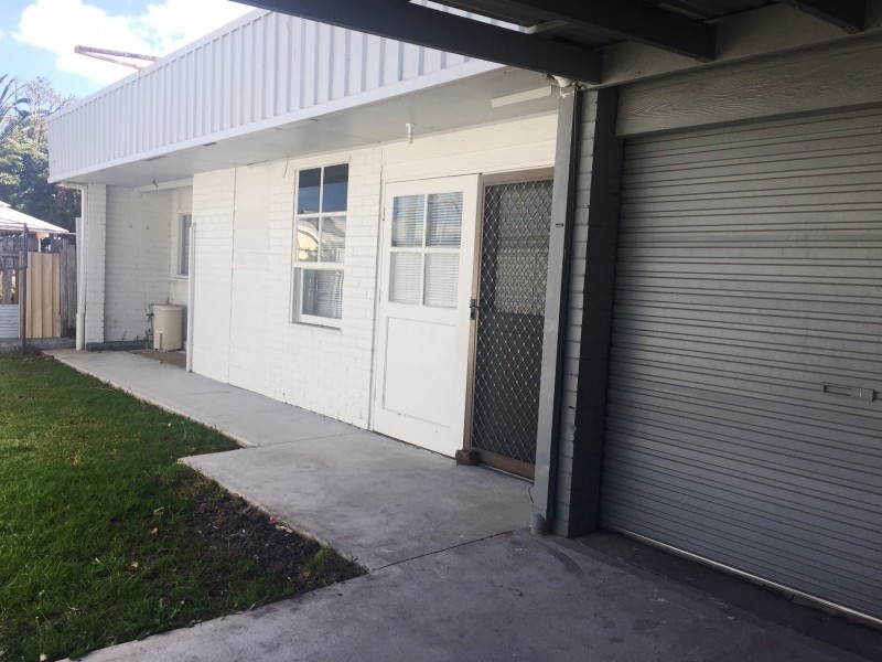 8b Terry Avenue, Warilla NSW 2528