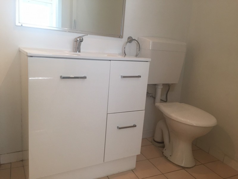 8b Terry Avenue, Warilla NSW 2528