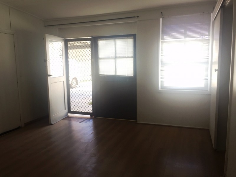 8b Terry Avenue, Warilla NSW 2528