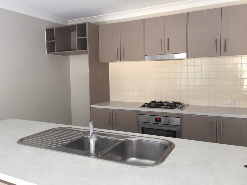 7 Burrinjuck Avenue, Flinders NSW 2529