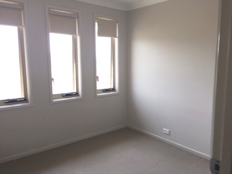 7 Burrinjuck Avenue, Flinders NSW 2529