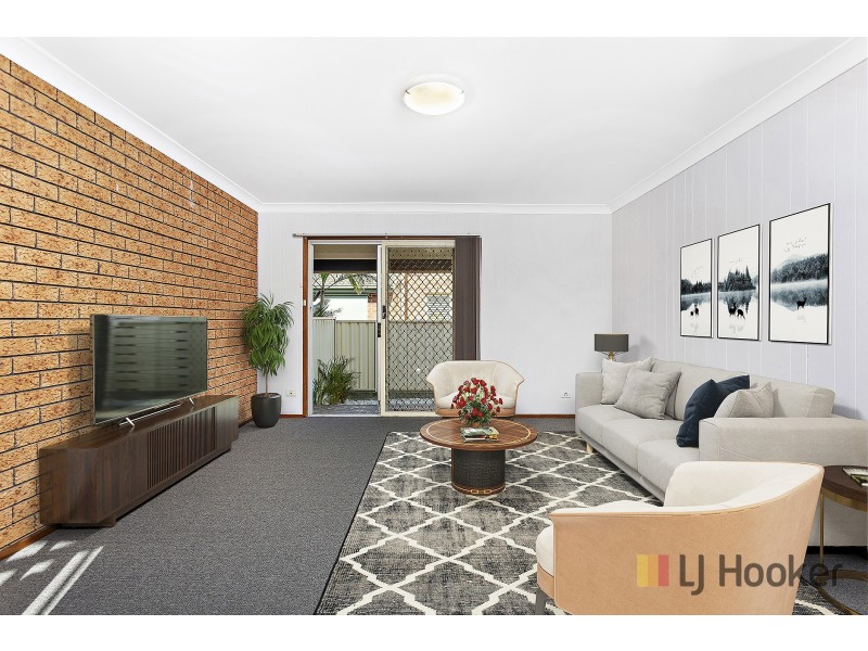 2/62-64 Peterborough Ave, Lake Illawarra NSW 2528