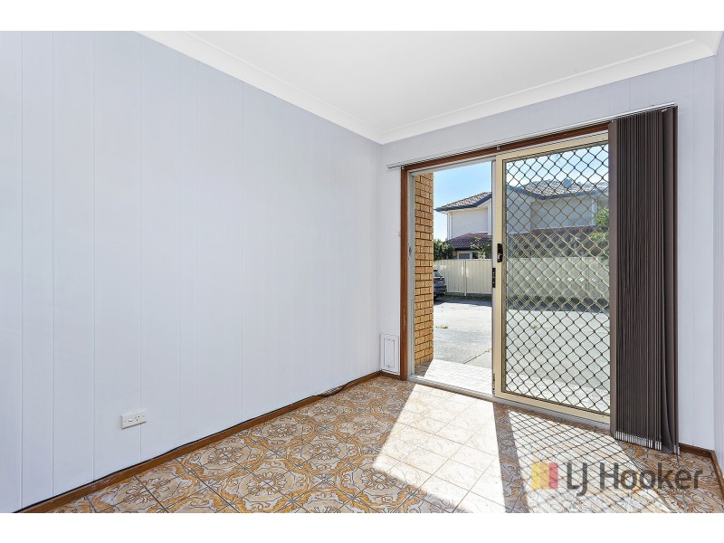 2/62-64 Peterborough Ave, Lake Illawarra NSW 2528