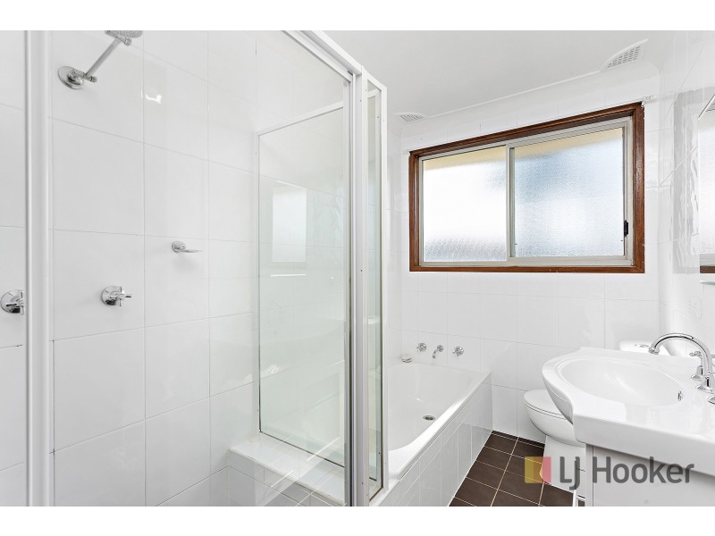 2/62-64 Peterborough Ave, Lake Illawarra NSW 2528