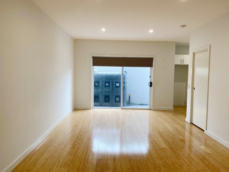 1/15 Reynolds Lane, Oak Flats NSW 2529