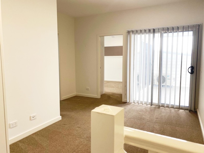 1/15 Reynolds Lane, Oak Flats NSW 2529