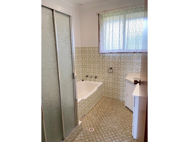 14 Jane Ave, Warrawong NSW 2502