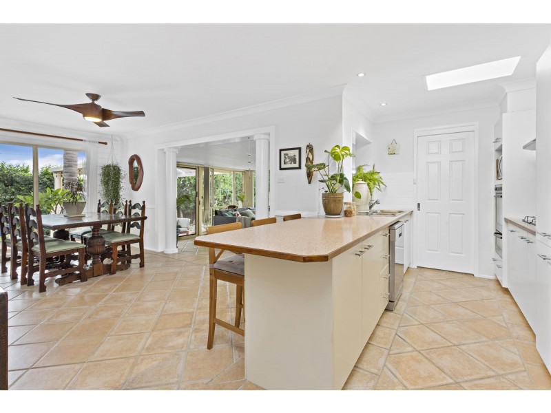 6 Hawkesbury Place, Albion Park NSW 2527