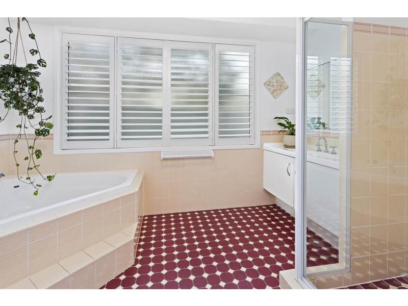 6 Hawkesbury Place, Albion Park NSW 2527