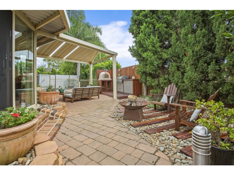 6 Hawkesbury Place, Albion Park NSW 2527